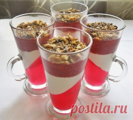 ​Клубничный десерт