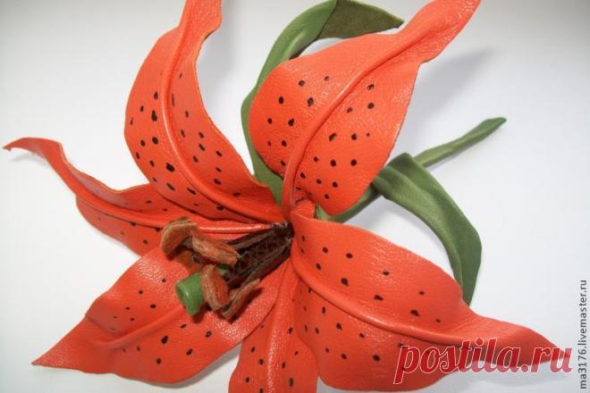Роскошные цветы из кожи — Делаем руками