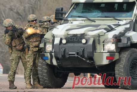 Стали известны подробности попытки наступления ВСУ на Херсон. Российские военные успешно отражают третью попытку наступления Вооруженных сил Украины (ВСУ) на Херсон, сообщают «Военкоры Русской весны». Как сообщается, в районе Андреевки украинские военные оборудовали понтонную переправу через реку Ингулец. Через нее поступают новые силы, которые подвергаются обстрелам.