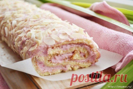 Рулет &quot;Розовая нежность&quot; с творожно-клубничным кремом