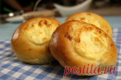 Готовим вкусный десерт по рецепту – ватрушки с творогом из дрожжевого теста