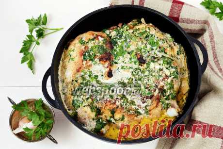 Цыплёнок чкмерули  Курица чкмерули по-грузински 
Цыпленок чкмерули (ჩქმერული) — блюдо грузинской кухни, которое получило своё название из-за места происхождения. А происходит это блюдо из деревни Чкмери, которая находится на севере Грузии. Рецепт очень прост в приготовлении, не занимает много времени, очень похож на Цыплёнка тапака.  
Но главная особенность чкмерули в остром сливочном соусе и в приготовлении его на углях в специальной толстостенной глиняной сковороде — кец...