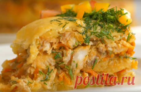 Праздничное горячее блюдо «Рыбный торт» Блюдо получается вкусным, сытным и прекрасно смотрится. К тому же оно низкокалорийное, что делает его особенно привлекательным. Рыбка с картофелем просто идеально сочетаются между собой, поэтому торти…