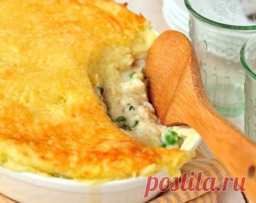 Картофельная запеканка с рыбой и сыром