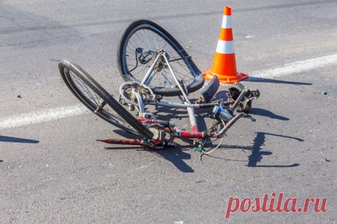 Сбил и чуть не добил. Водитель попытался зарезать велосипедиста за ДТП. Возбуждено уголовное дело против бывшего сотрудника правоохранительных органов, напавшего на велосипедиста в Подмосковье.