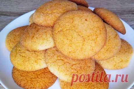 Вкусное рассыпчатое печенье из манной крупы

Печенье на манной крупе можно приготовить очень быстро, прямо перед приходом гостей или для вечернего чаепития. Выпечка получается очень красивой, вкусной и мягкой.