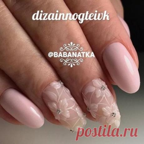 Шикарный маникюр! Очень красивая работа.