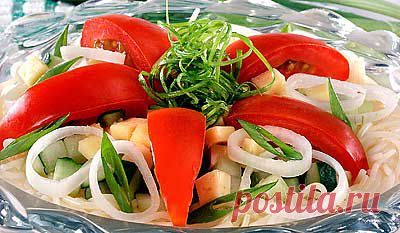 Салат по-гречески с вермишелью. - Рецепты - Доставка пиццы, обедов, суши, питьевой воды домой и в офис, банкет, кейтеринг, организация мероприятий в Петербурге
