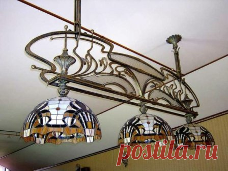 Кованые люстры в интерьере
#кованые_люстры #освещение #дизайн_интерьера