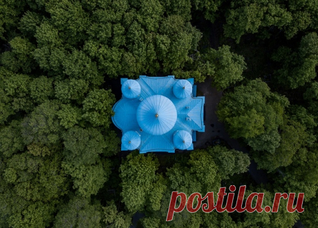 Что это? Петрозаводск, Крестовозвиженский собор. Один из красивейших храмов Карелии. Заложен 16 июля 1848 года. Построен на средства петрозаводского купца Евдокима Григорьевича Пименова. Снимал Игорь Подгорный.