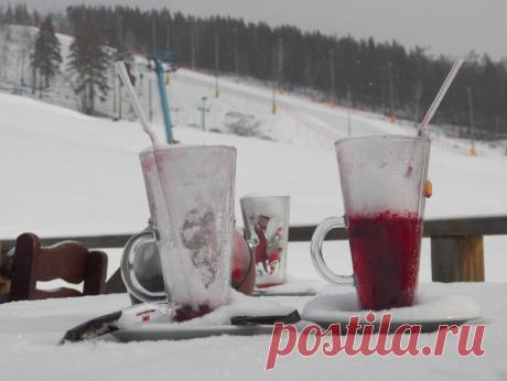 Клюквенный морс согревает в мороз! Выпивается влёт и настроение улёт! Красный разжижающий кровь напиток
Клюква — это чудеснейшая ягода и счастливчик тот, кто это понимает и её употребляет (все ягоды заменяет!) Дело в том, что все проблемы со здоровьем от густой крови, а клюква ее разжижает и самочувствие улучшается! Ингредиенты: 1. Клюква (полстакана ягод) 2. Мед (1 столовая ложка) 3. Корица (щепотка) 4. Гвоздика (3 штучки) 5. Вода (1,5 […]
Читай дальше на сайте. Жми подробнее ➡