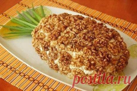 Салаты с ананасами. Рецепты салатов с ананасами.
