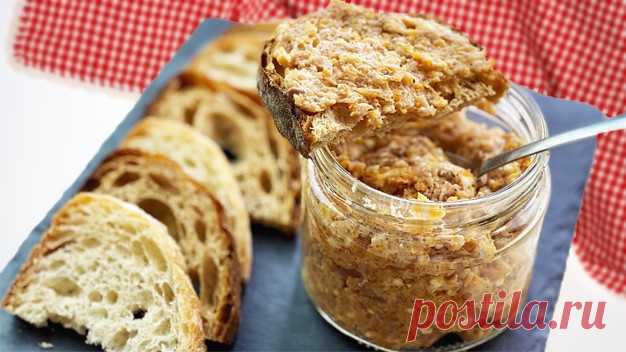 Круче икры! Забытая вкусная советская закуска из трех ингредиентов за копейки Ложная икра - готовим антикризисную вкуснятину. Недорого, всего три ингредиента и немного вашего времени. Можно подавать даже на праздничный стол. Такая закуска съедается сразу - очень вкусно! А вы уже пробовали этот рецепт? Напишите в комментариях.Ингредиенты:   Сельдь - 1 шт.  Морковь -...