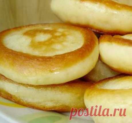 Рецепт: Оладьи на кефире с яблоками