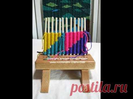 Peg Loom weaving techniques How to make color joins and weave from a chart