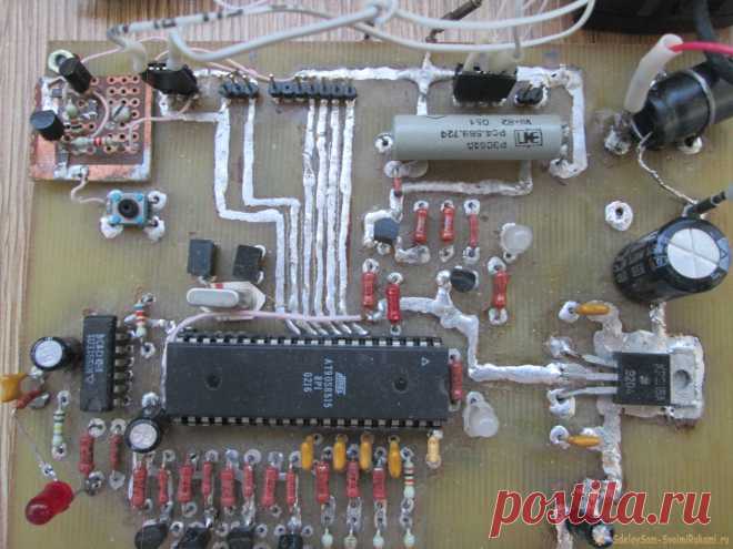 Блок управление по SMS на AT90S8515 и Siemens C45 Управление по GSM-каналу четырьмя исполнительными механизмами(возможно расширение до 8). Команда посылается по SMS с Вашего телефона, после срабатывания на Ваш телефон приходит ответная SMS. Блок построен на связке микроконтроллера AT90S8515 и сотового телефона.Изготовление блока управленияПодойдёт