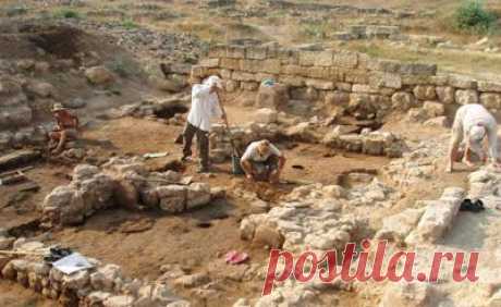 В Крыму начали войну с черными копателями