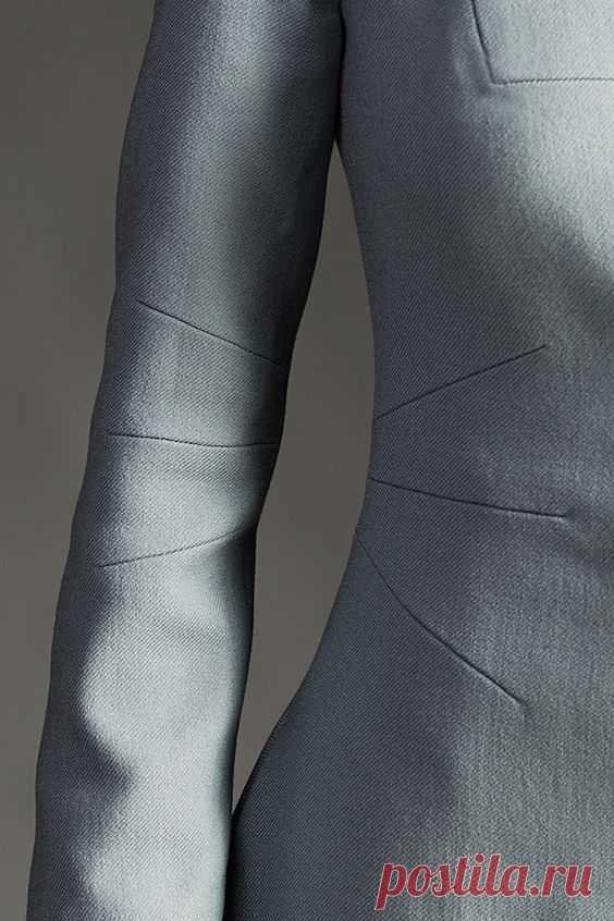 (89) Innovative Pattern Cutting - coat design with radiating seams; sewing idea; close up fashion detail // Knapp AW14 | Schnittkonstruktionen 2 etc.