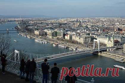 В Венгрии избавились от оппозиции с помощью штрафов. В Венгрии шесть оппозиционных партий оштрафовали по обвинениям в незаконном финансировании избирательной кампании накануне выборов в Европейский парламент и местные органы власти. Политических оппонентов правящей партии «Фидес» премьер-министра Венгрии Виктора Орбана оштрафовали на общую сумму более 520 форинтов.