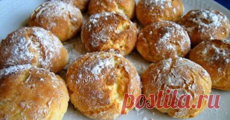Очень вкусные сырники. Невероятная вкуснотища! Ингредиенты: 1 куриное яйцо; 2-3 столовые ложки сахара; 1 чайная ложка ванильного сахара; 1 чайная ложка разрыхлителя; 150 грамм муки; 500 грамм творога. Очень вкусные сырники. Пошаговый рецепт Для начала в удобную миску вбиваем одно куриное яйцо, добавляем сахар, ванильный сахар и все тщательно перемешиваем до однородной массы. К однородной массе добавляем творог и очень …