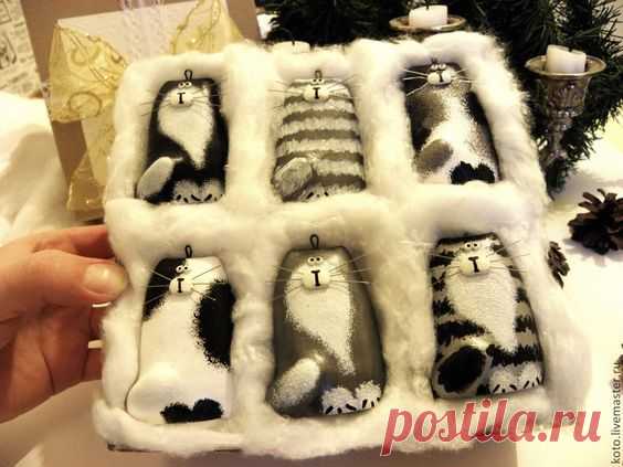 Набор ёлочных игрушек Серебристые Коты в интернет-магазине на Ярмарке Мастеров | Елочные игрушки, Санкт-Петербург - доставка по России. Товар продан.