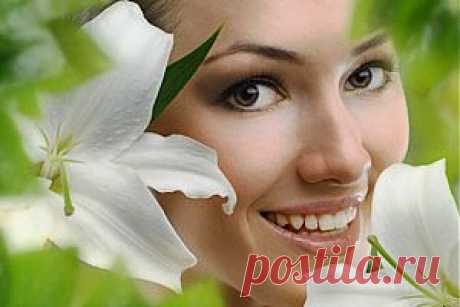 Нони — ключ к «волшебной двери» в молодость
Вероятно, каждый из нас испытывал – и далеко не один раз! – необыкновенное состояние лёгкости и душевного подъёма, в котором жизнь наполнена радостью и яркими красками, когда чувствуешь себя «на миллион», почти летаешь над привычной серой обыденностью – и, кажется, способен творить чудеса! Почти у всех таким солнечным было детство, многих окрыляет любовь, радостные события и успехи, у некоторых «волшебная дверь» открывается просто так…