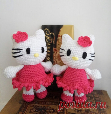 Вязаные игрушки-кошечки Китти