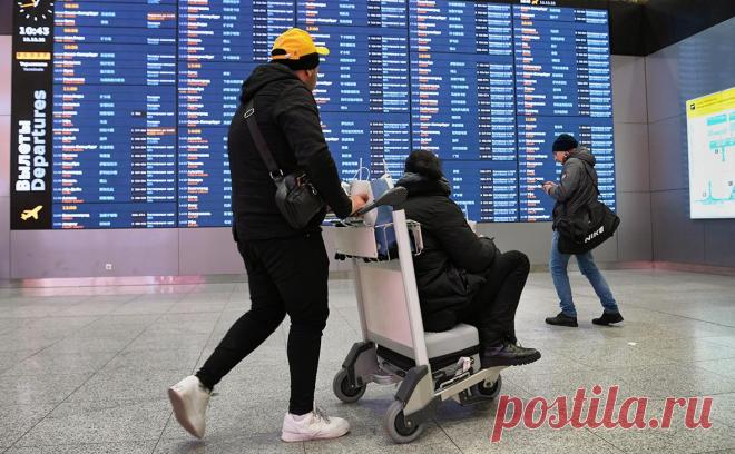 Володин предложил поднять налоги для уехавших из России. Спикер Госдумы предложил отменить налоговые преференции для покинувших страну и ввести для них повышенную ставку. Глава Минфина Антон Силуанов ранее допускал сохранение НДФЛ для уехавших на уровне 13%