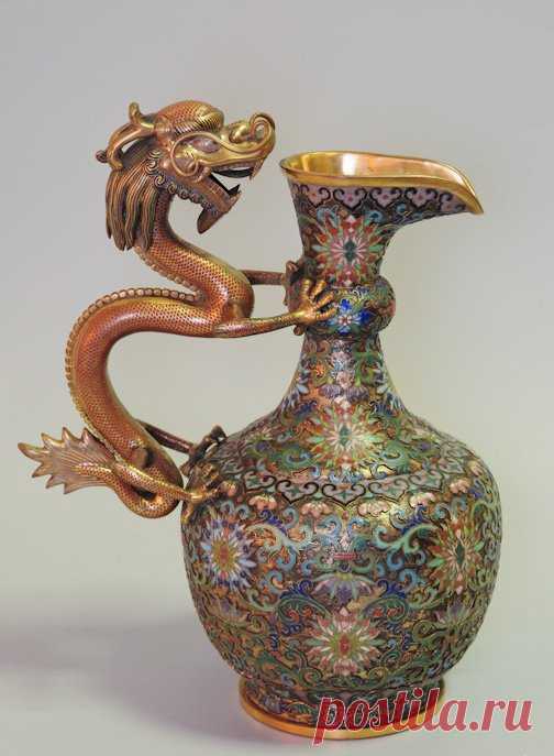 CHINESE CLOISONNE VASE ENAMEL DRAGON QING DYNASTY : Lot 0235