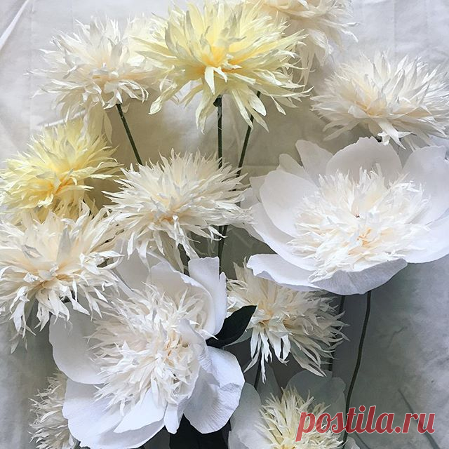 Happy Friday, y'all!
#paperflowers