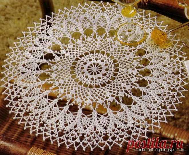 Ажурные салфеточки крючком.