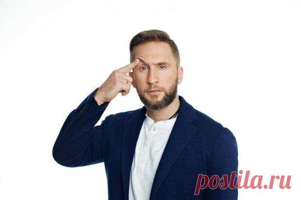 Оскар Кучера показал жену с новорожденным сыном: актер рассказал как относится к 5 ребенку