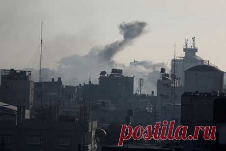 В Палестине заявили о невозможности Израиля расправиться с ХАМАС. У Израиля нет возможности уничтожить палестинское радикальное движение ХАМАС. Об этом премьер-министр Палестины Мухаммед Штайе заявил во время Дохийского дискуссионного форума. По его мнению, ХАМАС является «частью палестинской политической мозаики», что ограничивает возможность Израиля расправиться с ним.