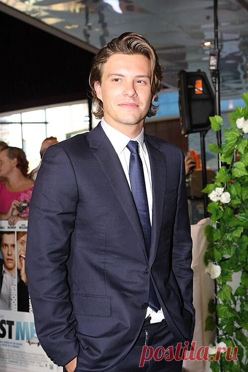 Завьер Сэмюэл, 10 декабря, 1983