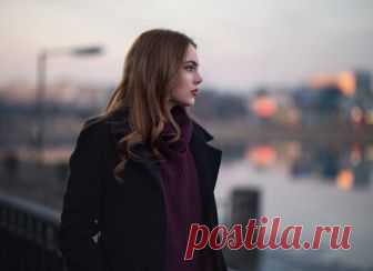 Ей  позвонила  бывшая  подруга…