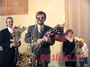 16 декабря 1997 года в большом концертном зале МаГК состоялся авторский концерт Владимира Сидорова с участием детского хора под руководством Сарии Малюковой. 1. Весёлая песенка нот (2:41). 2. Песенка Лучика (8:32). 3.Ария Репризы (10:58). 4. Зайка болеет. (12:53). 5.Три желанья. (14:56). 6. Мой щенок. (17:19). 7. Первая любовь. (19:46). 8. Деньги. (22:07). 9. Мама. (24:21). 10. Аве, Мария! (28:19). 11. Любовь Ивановна. (34:38). 12. С Новым годом! (38:09). 13. Весёлая песенка нот (41:37).