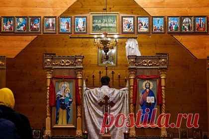 Украинские греко-католики ответили на слова Папы Римского о белом флаге. Епископы Украинской греко-католической церкви (УКГЦ) на заседании в США заявили, что Киев не может прекратить ведение боевых действий. Так они ответили на слова Папы Римского Франциска, призвавшего проигрывающую сторону поднять белый флаг. Кроме того, епископы посетовали на отказ Киева от ядерного арсенала в 1994 году.