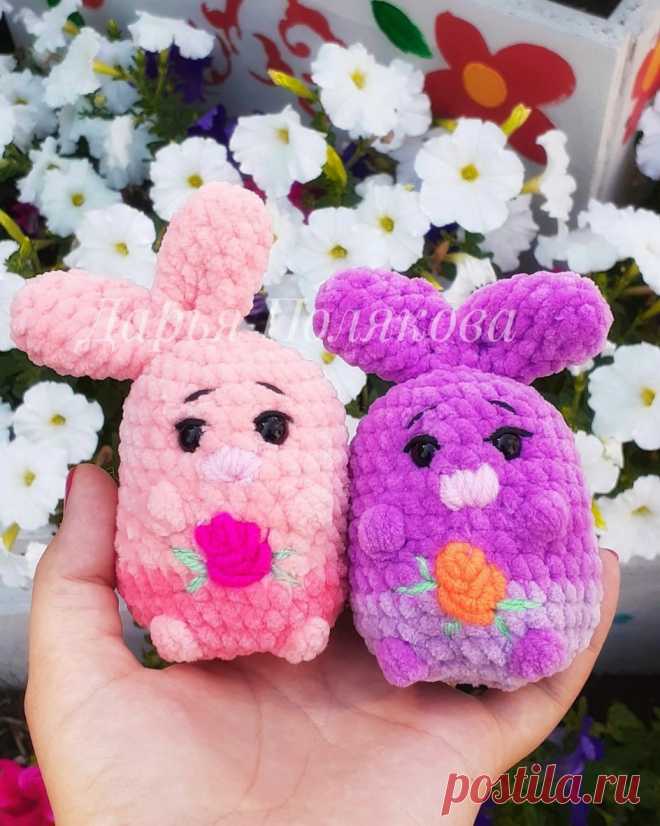 PDF Зайчата крючком. FREE crochet pattern; Аmigurumi animal patterns. Амигуруми схемы и описания на русском. Вязаные игрушки и поделки своими руками #amimore - маленькая зайка из плюшевой пряжи, плюшевый заяц к Пасхе, зайчик, кролик, зайчонок, крольчонок.