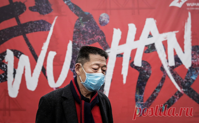 Академик РАН рассказал об опыте по ослаблению уханьского штамма COVID-19. По словам академика РАН, ему удалось «ослабить» штамм коронавируса, выявленный в Ухане, но использовать его в качестве «живой вакцины» нельзя, так как препарат не должен вызывать заболевание