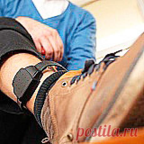 ВПЕРЕД В "СВЕТЛОЕ" БУДУЩЕЕ... К ЧИПАМ. В Сингапуре туристов обяжут носить устройства слежения - браслеты. И скоро во всем мире... Некоторым категориям туристов придется носить специальные браслеты, позволяющие отследить соблюдение правил карантина, сообщила пресс-служба правительства Сингапура, 3 августа передает The Guardian.   Устройства слежения, использующие GPS и Bluetooth для сигнализации о перемещении «хозяина», будут