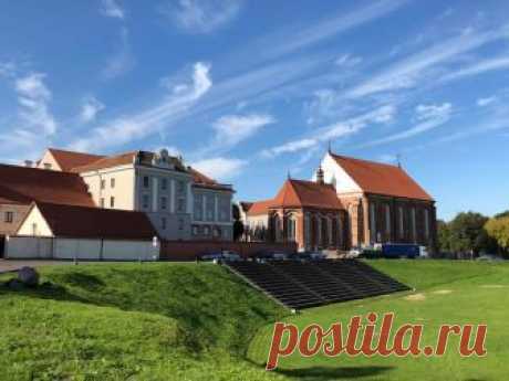 Слава Фальковский добавил 5 новых фото в альбом «Lithuania / Литва:Вильнюс,Каунас,Клайпеда,Тракай,Паланга,Дубингай»  |  Мы уже в третий раз останавливаемся в Каунасе на... - Слава Фальковский