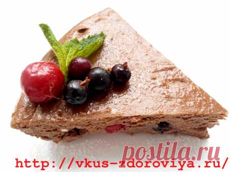 Шоколадная творожная запеканка.Очень вкусно! Нежнейшая творожная шоколадная запеканка с ягодами и фрутами- великолепный летний десерт!Никакой муки и минимум сахара.
