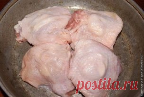 15 рецептов. Готовим из курицы:
1. Куриные бедра в картофельном кольце
2. Куриное филе "Сюрприз", запечённое в фольге
3. Рулетики "Кордон Блю" в сливочном соусе
4. Куриное филе с начинкой
5. Софрито: курица с картошкой и луком
6. Куриные голени в сметанном маринаде
7. Курица в кефире
8. Курица, запечённая в съедобной тарелке
9. Куриные отбивные в сырном кляре
10. Куриные рулетики "Боярские"
11. Курица в маринаде по-гречески
12. Куриные зразы с грибами
13. Куриный мафин с сыром
14. Куриное филе в