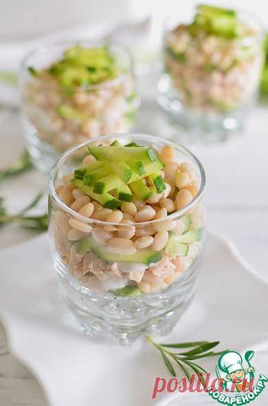 Салат с фасолью и копченой курицей - кулинарный рецепт