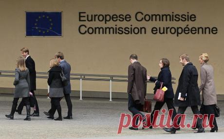 Брюссель поддержал планы Эстонии начать конфискацию активов России. Таллин до конца месяца планирует разработать механизм для конфискации российских активов. Способы это сделать Евросоюз обсуждает с прошлого года