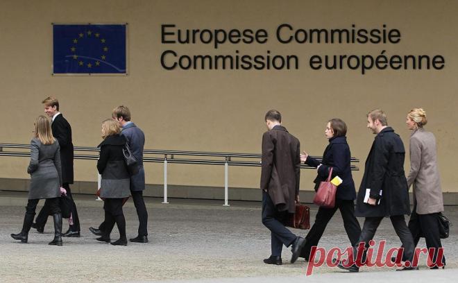 Брюссель поддержал планы Эстонии начать конфискацию активов России. Таллин до конца месяца планирует разработать механизм для конфискации российских активов. Способы это сделать Евросоюз обсуждает с прошлого года