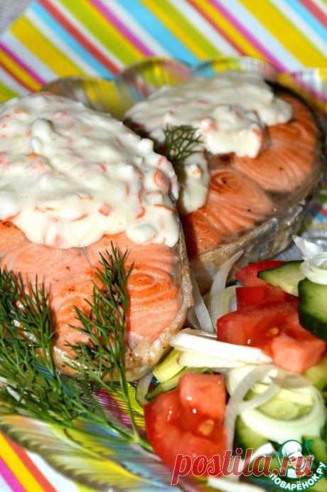 Форель с крабовым соусом и чесноком - кулинарный рецепт