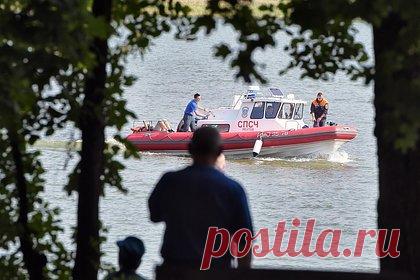 Россиянин сел за столкновение частного гидроплана и вертолета над Истрой. В Подмосковье суд вынес приговор по уголовному делу о столкновении гидроплана и вертолета над Истринским водохранилищем. Владелец гидроплана признан виновным в оказании услуг, не отвечающих требованиям безопасности. Ему назначено наказание в виде лишения свободы на шесть лет в колонии общего режима со штрафом.