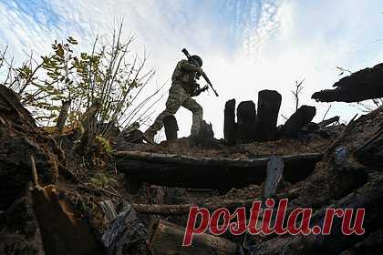 Бывшего главного тренера сборной Дагестана по кикбоксингу обвинили в госизмене. Следователи возбудили уголовное дело в отношении бывшего главного тренера сборной Дагестана по кикбоксингу Ахмада Ахмедова за участие в специальной военной операции на стороне Украины. Ахмедов проходит обвиняемым по статье 275 («Государственная измена») УК РФ. Спортсмен живет на территории Украины с 2017 года.