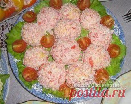 Закуска "Рафаэлло" - вкусное и красивое блюдо из яиц, сыра и чеснока - обязательно порадует ваших гостей.